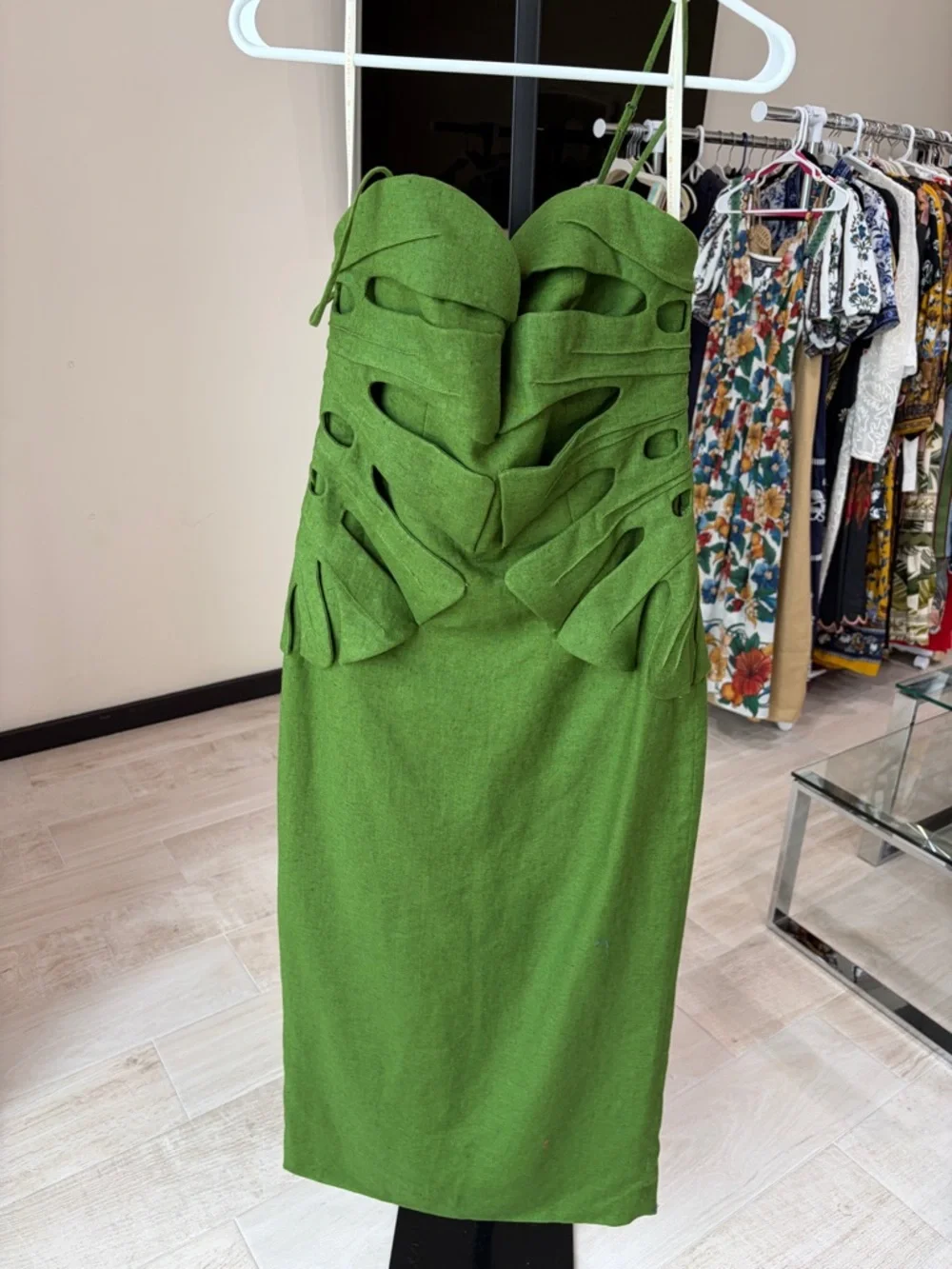 Farm Rio: Green Monstera Leaf Sleeveless Euroflax Premium Linen Maxi
Dress - Picture 3 of 14